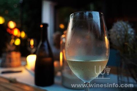 Vegan-Wine-Image-1.jpg